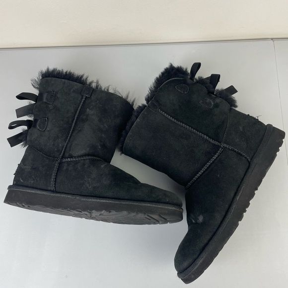 UGG Boots Bailey Bow Sheepskin Size 6 Black - Picture 6 of 12